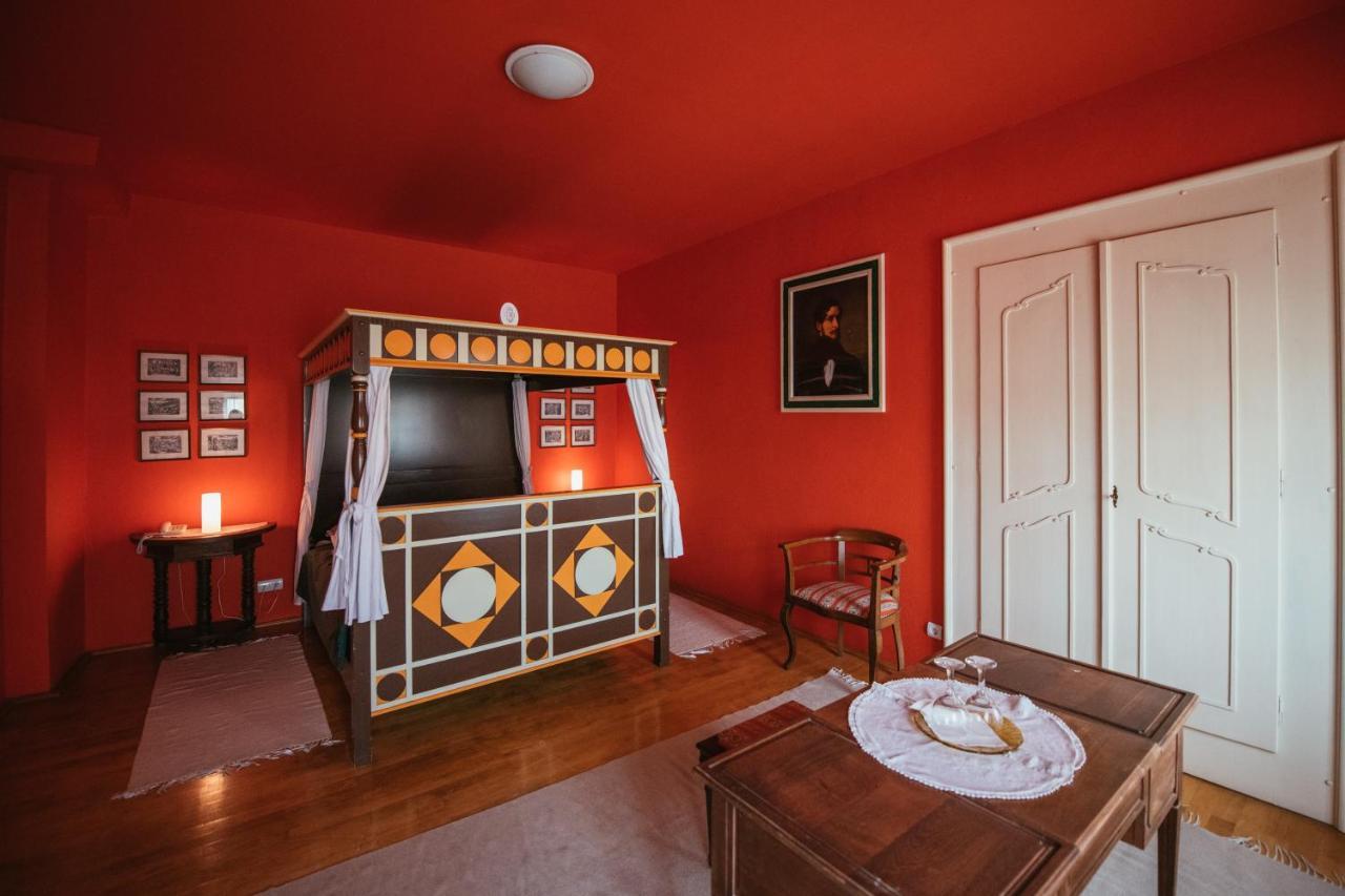 Voeroes Guest House Тыргу-Секуеск Экстерьер фото